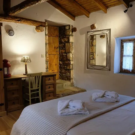 Linos Traditional Holiday home *